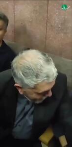  ببینید/ ویدیویی متفاوت از عادل فردوسی پور و وزیر فرهنگ و ارشاد در مراسم یادبود اکبر عبدی