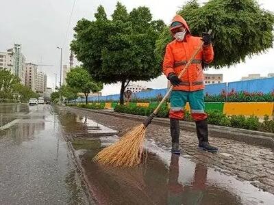  پاکبانان بابل: کارگری که شب تا صبح شهر را جارو می‌کند، نباید برای گرفتن حقوقش دنبال پیمانکار بدود