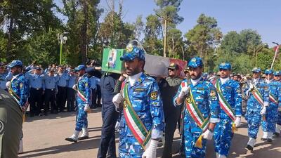 استقبال از پیکر امیر سرتیپ دوم خلبان شهید مجید کاظمی در پایگاه هوایی شهید دوران شیراز