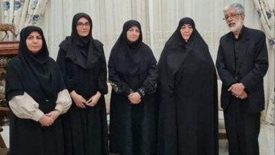  ‌ دیدار رییس سازمان حفاظت محیط زیست با خانواده شهیده «زهرا حداد عادل»