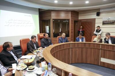 استاندار فارس: برای حل مشکلات واحدهای تولیدی با رویکرد قرارگاهی اقدام میکنیم