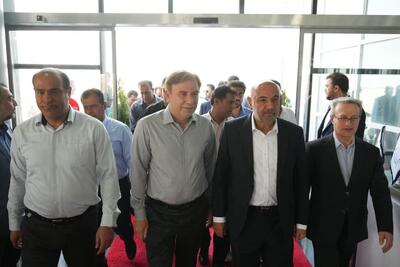 بررسی خسارتهای جنگ در عسلویه با حضور وزیر تعاون، کار و رفاه اجتماعی