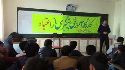  فرماندار مرند بر لزوم اتخاذ رویکرد علمی و پیشگیرانه در مبارزه با مواد مخدر تاکید کرد