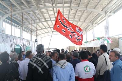  زائران اربعین از میدان مفید قم راهی کربلا شدند