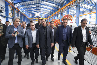 استاندار فارس؛ برای حل مشکلات واحدهای تولیدی با رویکرد قرارگاهی اقدام میکنیم
