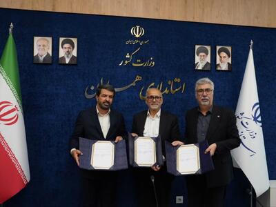 انعقاد تفاهمنامه خرید ۲۵ دستگاه آمبولانس پیشرفته در همدان