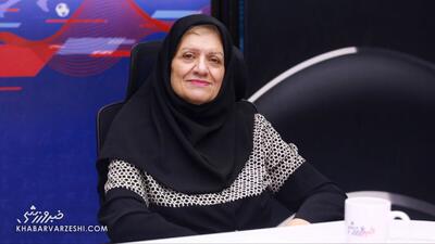  می‌خواهم فیلم بازی شش‌تایی‌ها را پیدا کنم و به طرفداران پرسپولیس بفروشم/ کم‌کم داریم از کسب ستاره سوم استقلال ناامید می‌شویم
