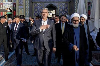 حضور سفیر عراق در مشهد مقدس و ادای احترام به مقام والای رهبر شهید+ عکس