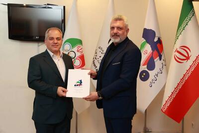  معاون بانک صادرات عضو هیأت‌رئیسه فدراسیون اسکواش شد - پارس فوتبال