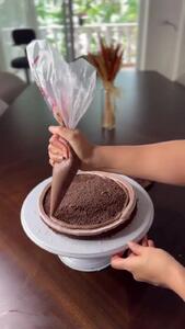 فیلم طرز تهیه کیک شکلاتی کافی شاپی