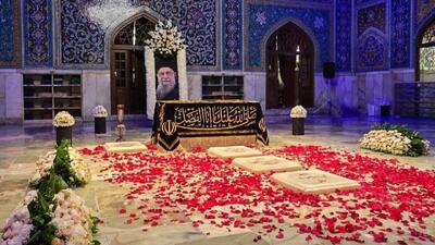 آمادهسازی آرامگاه رهبر شهید در رواق دارالذکر برای زیارت عاشقان رهبر شهید انقلاب + فیلم