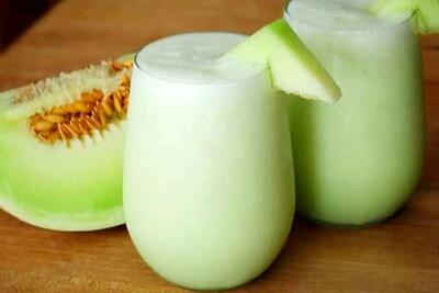 طرز تهیه شیک موز و طالبی / نوشیدنی خنک و پینترستی این روزها