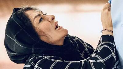 همخوانی مریلا زارعی با آهنگ معین در سریال کوری
