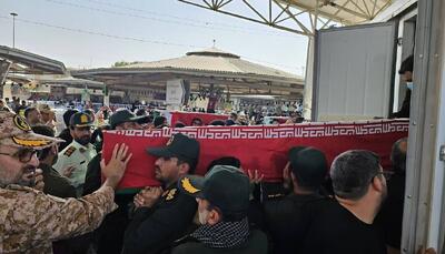 پیکر پنج شهید مدافع وطن از مرز مهران به میهن بازگشت