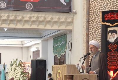  امام جمعه شیراز: قدرت پولادین ملت ایران بازدارنده ادامه ظلم دشمنان است