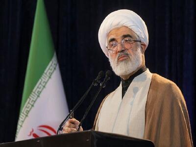  امام جمعه موقت قزوین: تنگه هرمز اهرمی راهبردی برای مقابله با دشمنان است