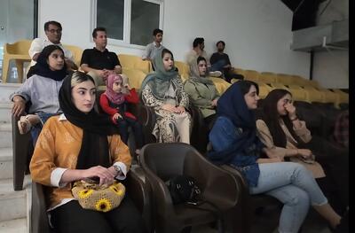 بررسی ابعاد فیلم سرآشپز با رویکرد کسب و کارهای خرد در یاسوج