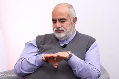 آشنا: نفوذی که مردم کشورهای همسایه آن را تحمیل ببینند، پایدار نخواهد ماند/ توان انجام یک کار، همیشه دلیل انجامدادن آن نیست