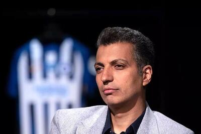 عادل فردوسیپور: هرگز دست مسئولی را نبوسیدهام