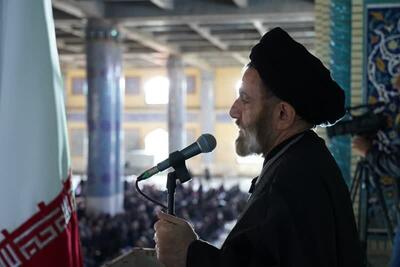 امام جمعه خرمآباد: راهبرد دشمن «جنگ، مذاکره و جنگ دوباره» است