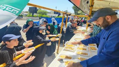  توزیع روزانه ۵ هزار پرس غذای گرم بین زائران حسینی در موکب اوقاف مازندران