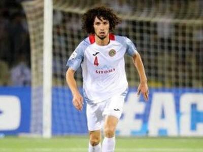  اخبار داغ نقل و انتقالات فوتبال ایران | مدافع سابق پرسپولیس راهی استقلال شد؛ سیدجلال حسینی در لیست آبی‌ها قرار گرفت / بازگشت کاپیتان سابق به لیگ؛ مدافع ۴۰ ساله با امضای قراردادی یک ساله، بعد از ۳ فصل دوری، دوباره به استقلال پیوست | اندیشه قرن