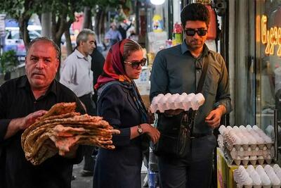 بررسی هزینه سبد غذایی خانوار و فشار معیشتی / چند درصد حقوق کارگران صرف خرید مواد غذایی میشود؟ جزئیات سهم خوراکیها از درآمد / هزینه خوراک در سبد خانوار؛ سهم غذا از دستمزد ایرانیها چقدر شده است؟ | اندیشه قرن