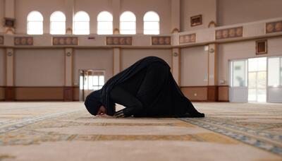  فواید سجده کردن در نماز برای سلامتی