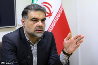 مشاور سیاسی قالیباف: اکنون در وضعیت نه جنگ و آتشبس قرار داریم/ در شرایط جنگی نباید خود را مقابل دولت ببینیم/ ما هیچ تفاوتی بین میدان، دستگاه دیپلماسی و خیابان قائل نیستیم