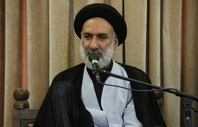  تأکید امام جمعه شهرکرد بر تداوم جهاد خیابان در ایام پیاده‌روی اربعین