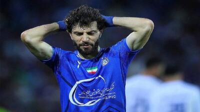استقلال قصدی برای تمدید قرارداد بازیکن خود ندارد - پارس فوتبال