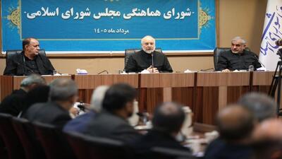  شرط ایران قوی وحدت حول محور ولایت است