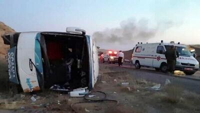 اتوبوس حامل زائران در خاک عراق واژگون شد