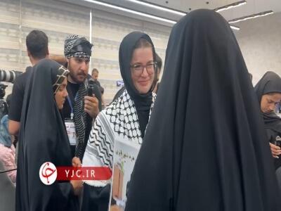 گریه خبرنگار آمریکایی در مواجه با خواهر معلم شهید مدرسه میناب