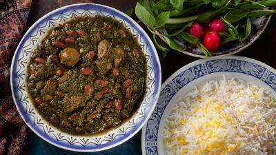 قورمه سبزی را با این روش بپزید و طعمی متفاوت را تجربه کنید