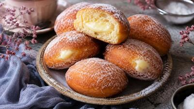  طرز تهیه پیراشکی کرم دار با پیمانه لیوان به سبک بازاری؛ نرم، پفکی و پر از کرم وانیلی خوشمزه