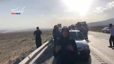  تصاویر؛ تصادف زنجیره‌ای ۲۰ خودرو در جاده همدان