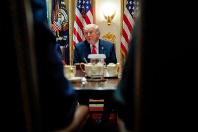 گزینه نظامی همچنان روی میز؛ میانجیگری منطقهای، توافق هرمز و تکذیب صریح ادعاهای ترامپ از سوی تهران