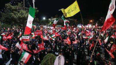  گرگان میزبان اجتماع شبانه مردم در حمایت از آرمان‌های انقلاب