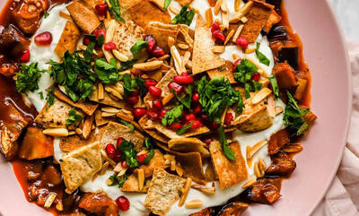  طرز تهیه فته بادمجان با سیب‌زمینی؛ سالاد محبوب عربی