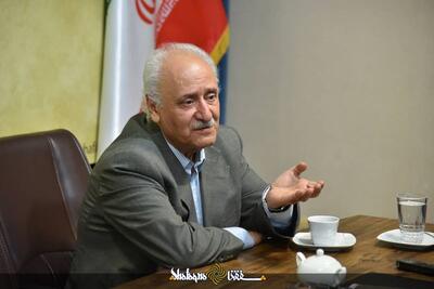 نفیسی:باید جسارت را به بدنه رسانهایمان بازگردانیم/ بهجای انسداد مسیر خبر، باید با اخبار مغرضانه و مقابلهجویانه در سطح بینالمللی، مقابله کنیم