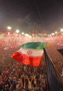 برافراشتهشدن پرچم ایران در بینالحرمین