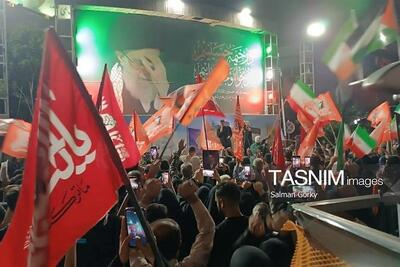 طنین «لبیک یا خامنهای» در صدوپنجاه و چهارمین اجتماع شبانه مردم بوشهر - تسنیم