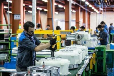  تولید ملی نیازمند اصلاح سیاست‌های کلان اقتصادی است / مهم‌ترین تهدید‌های تولید، کاهش نرخ تشکیل سرمایه