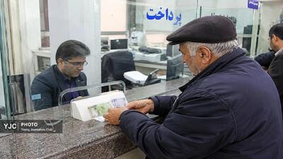 معوقات افزایش حقوق بازنشستگان پرداخت میشود/ گسترش پوشش بیمهای در دستور کار است