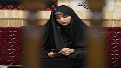  مژده لواسانی: کوچک‌ترین مزارهای جهان را در گلزار شهدای میناب می‌بینید + فیلم