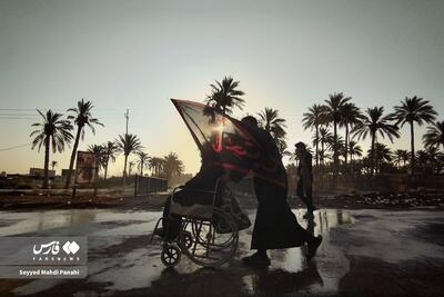 قدمهای عاشقانه در طلوع آفتاب...