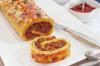 طرز تهیه رولت گوشت و پنیر با خمیر هزارلا