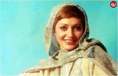 صابر آتشین، پدر گوگوش در جوانی و در کنار خودروی شخصیاش