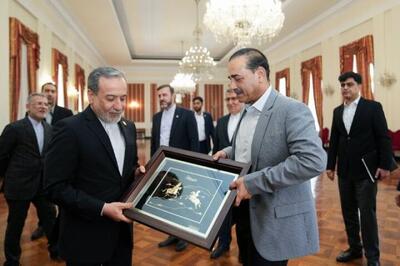  گاردین: پاکستان همچنان در تلاش برای میانجی‌گری میان ایران و آمریکا است
